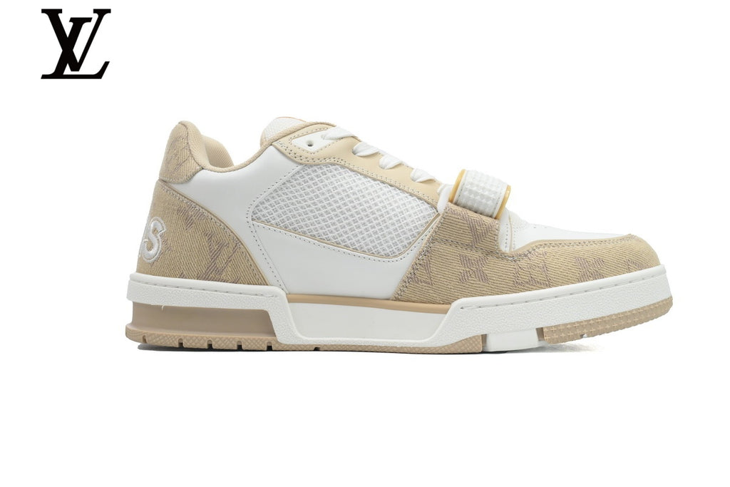 Louis Vuitton Trainer Sneakers – Beige & White