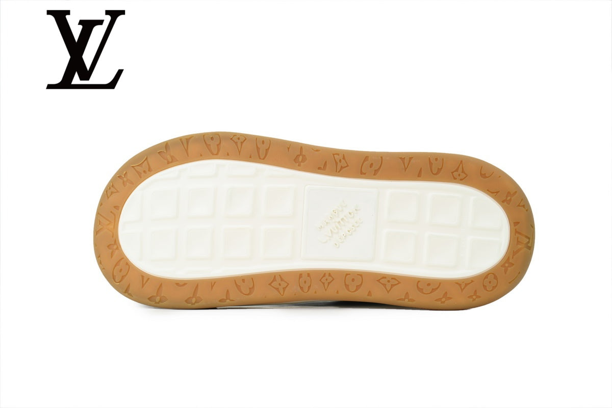 Black & White Skate Sneakers with Gum-Style Sole | Sizes 38–46