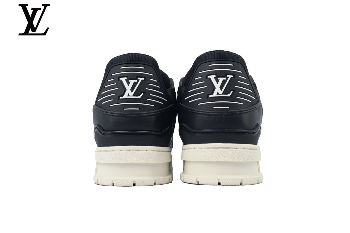 Louis Vuitton Trainer Sneaker – Black Leather
