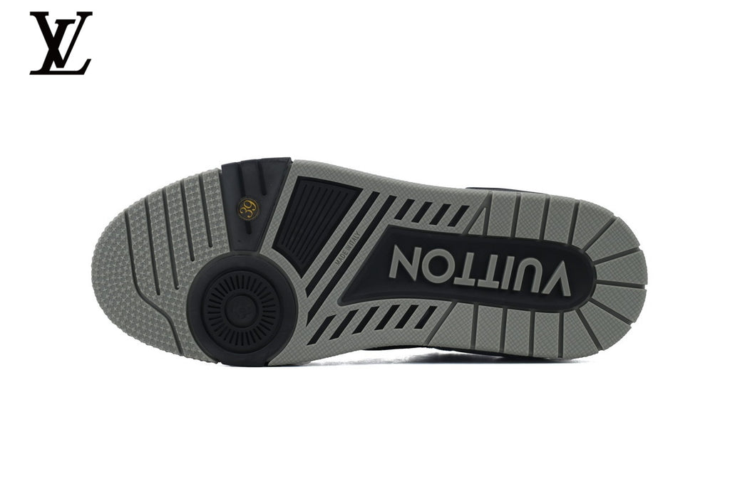 Louis Vuitton Trainer Sneaker – Black Monogram Leather